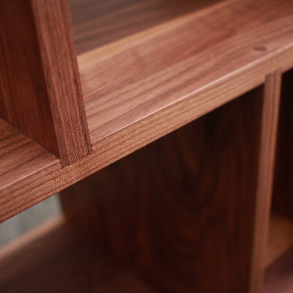 Knodler Vinyl LP Console, Mid-Century Modern Bookcase, Solid Hardwood Record Bookshelf, LP Shelf (Shown in Walnut) - Image 6