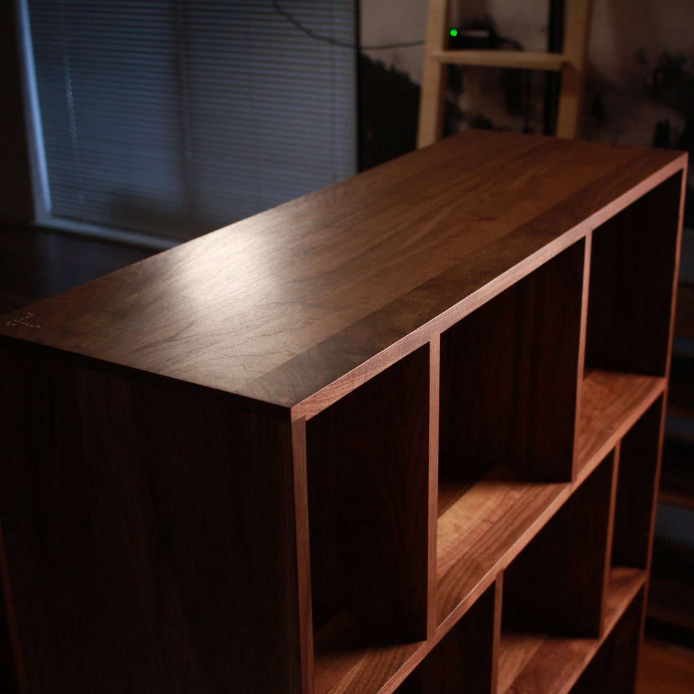 Knodler Vinyl LP Console, Mid-Century Modern Bookcase, Solid Hardwood Record Bookshelf, LP Shelf (Shown in Walnut) - Image 8