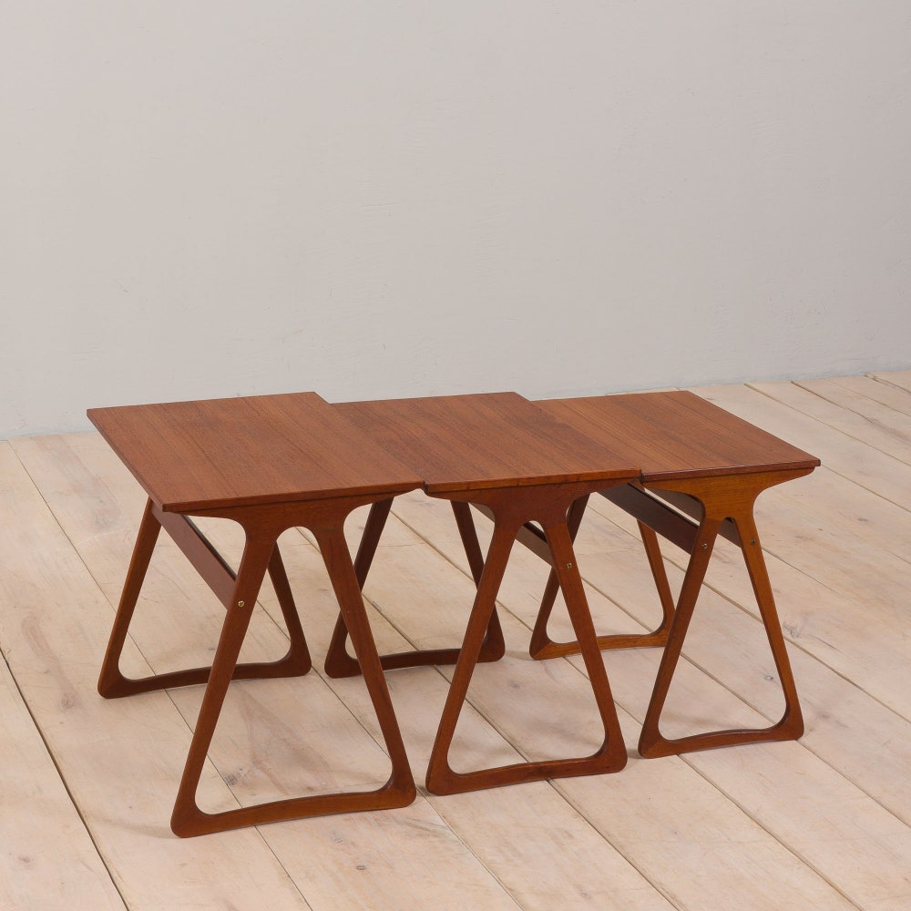 Set of 3 vintage Danish modern nesting tables in teak in J. Andersen CFC style, 1960s - Image 3