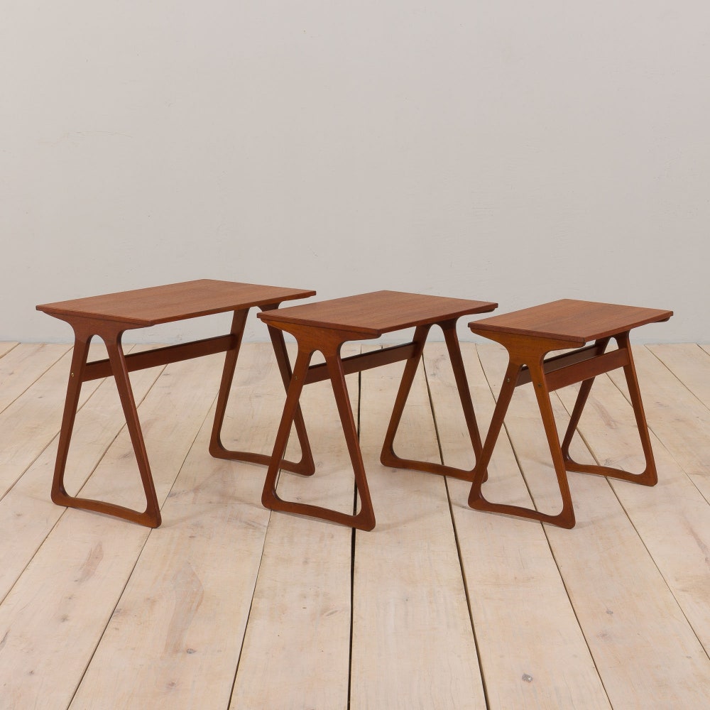 Set of 3 vintage Danish modern nesting tables in teak in J. Andersen CFC style, 1960s