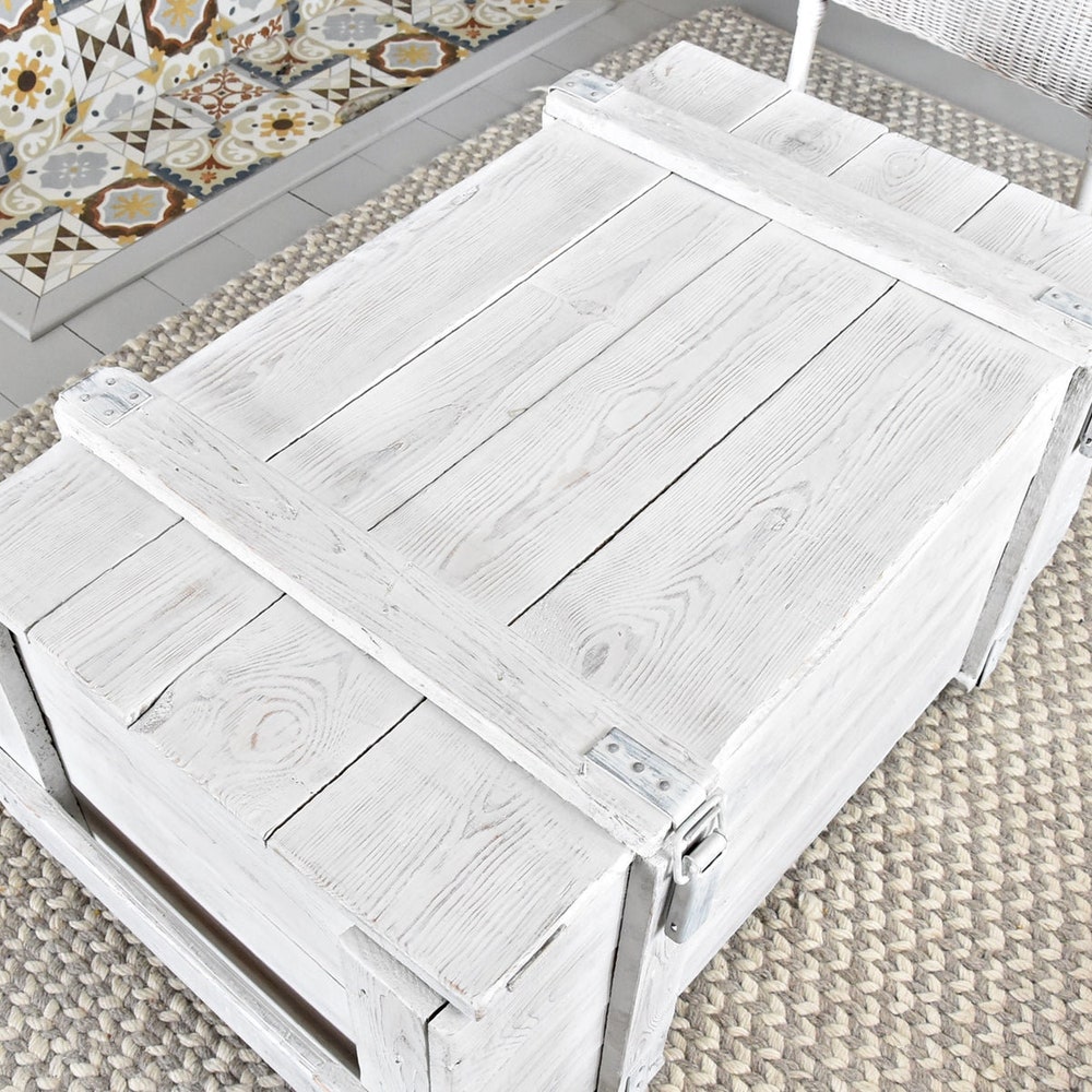 Old white chest army box coffee table rustic style organic barn wood reclaimed solid wood on wheles massive table chic provencal table MFW - Image 3