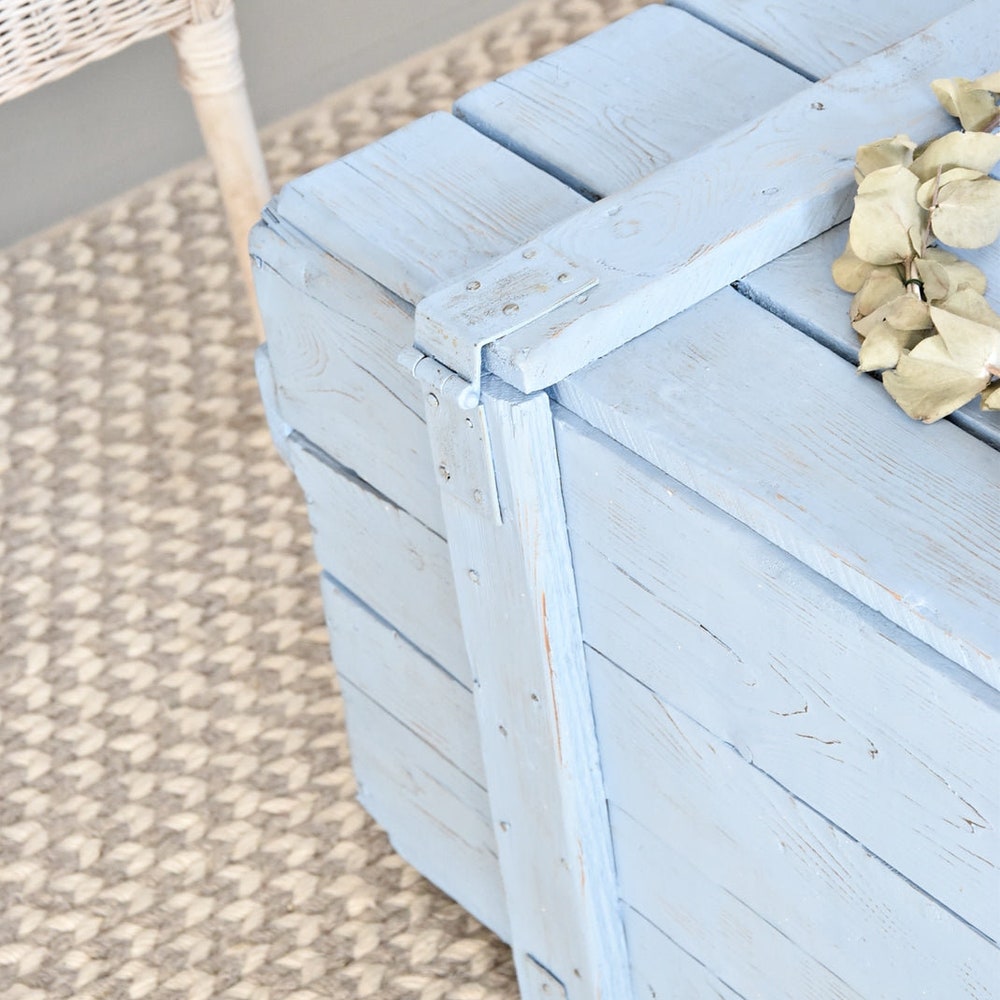Old pastel blue chest army box coffee table rustic chic style organic country barn wood reclaimed solid wood on wheles massive table MFW - Image 6