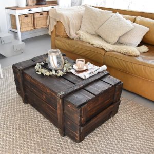 il_1000x1000.4750791911_nybp.jpg Old chest box vitage military coffee table rustic country style organic redesign reclaimed solid pine dark wood on wheles massive MFWdesign