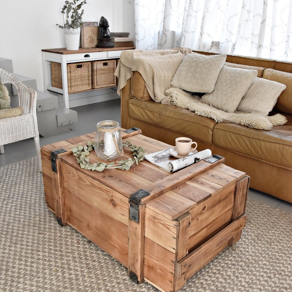 Old chest box vitage military coffee table rustic country style organic redesign reclaimed solid pine light wood on wheles massive MFWdesign - Image 2