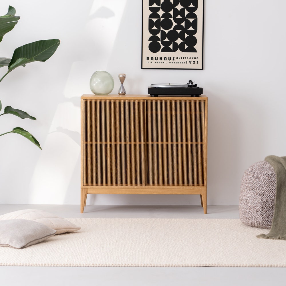 TONN 101 HIGH - Modern solid oak cabinet, stylish and versatile storage solution - Image 4