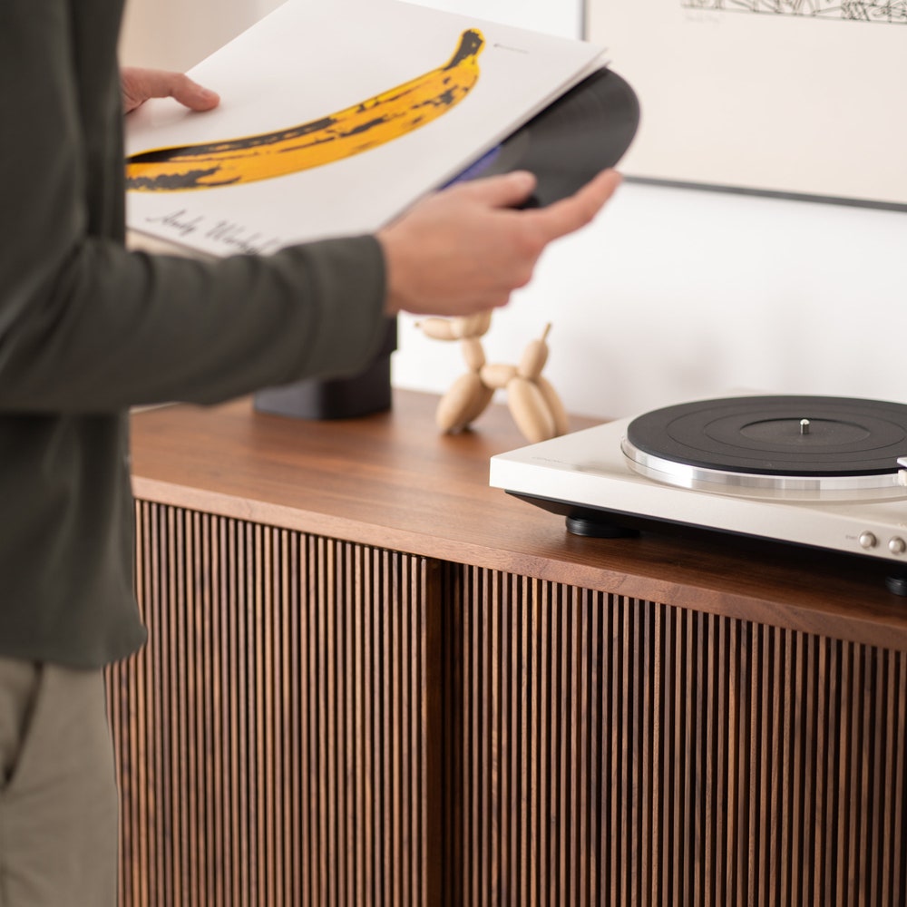 TONN 101 HIGH - Tall modern walnut credenza, stylish storage cabinet - Image 7