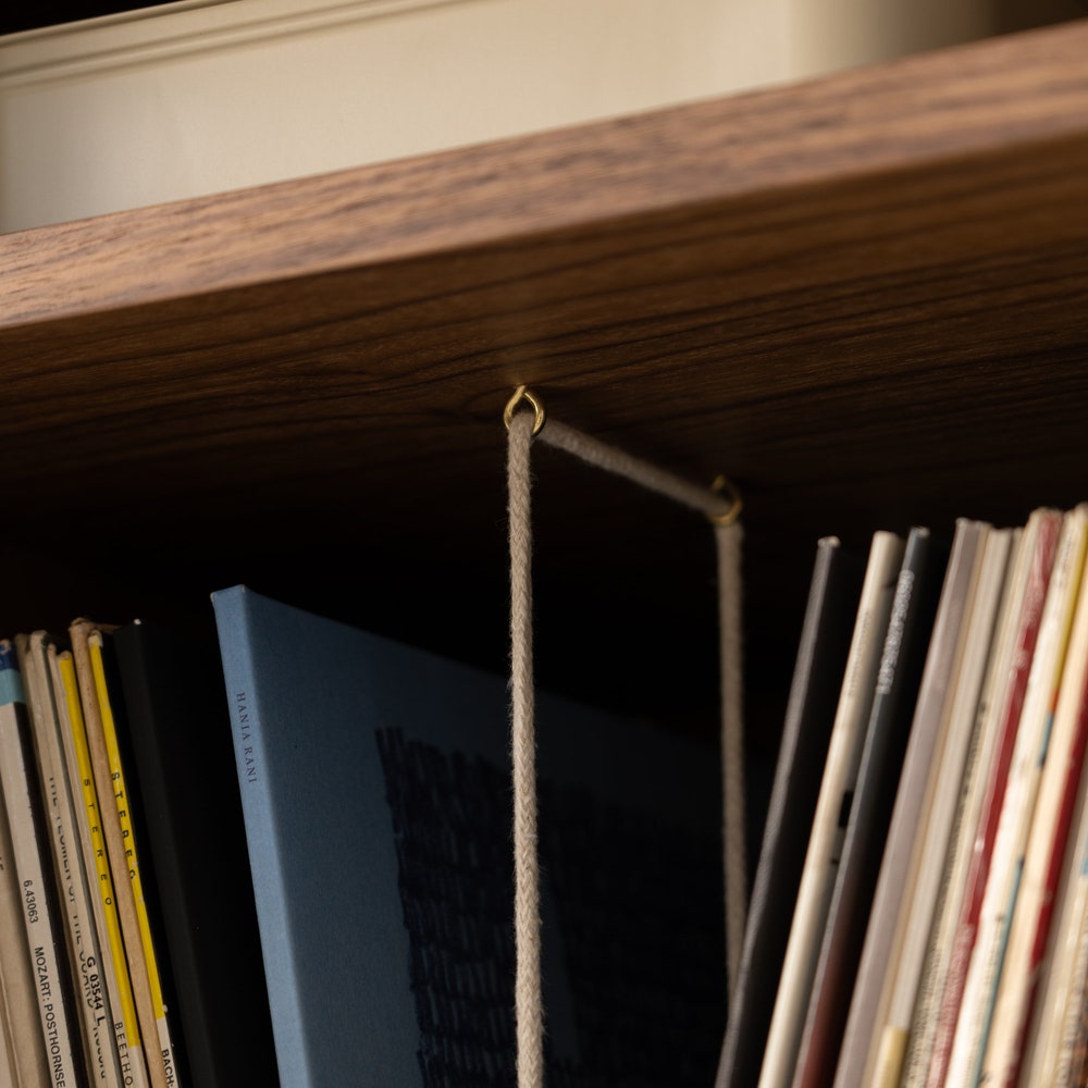 TONN 101 – Walnut Wood Record Player Stand - Vinyl Storage - Image 8