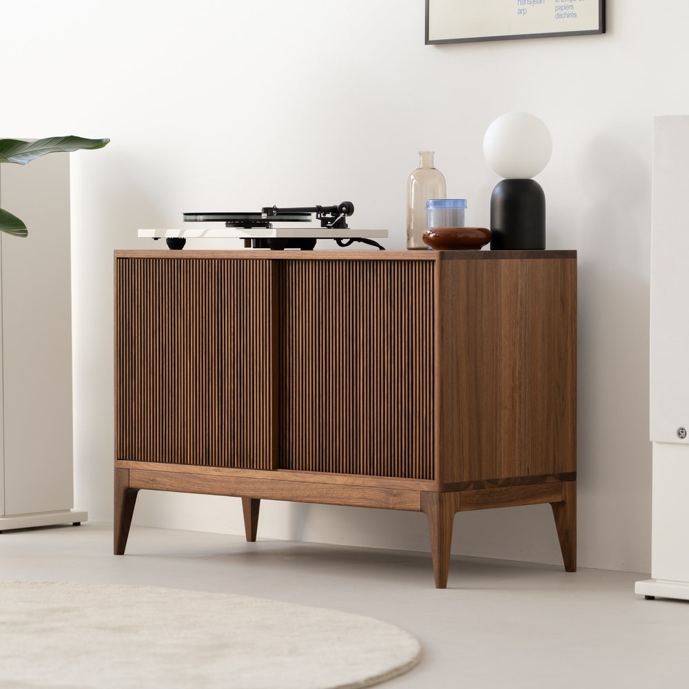 TONN 101 – Walnut Wood Record Player Stand - Vinyl Storage