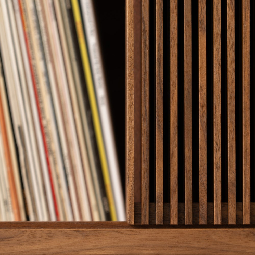 TONN 101 – Walnut Wood Record Player Stand - Vinyl Storage - Image 10