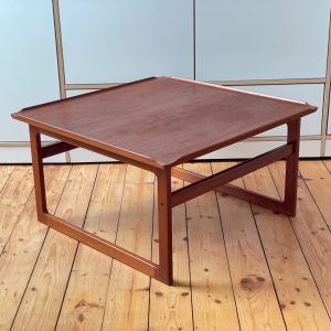 il_1000x1000.6197111718_pyur.jpg Classic Danish Vintage Teak KUBUS Coffeetable Dyrlund 50s 60s Midcentury retro table for Jalk denmark table