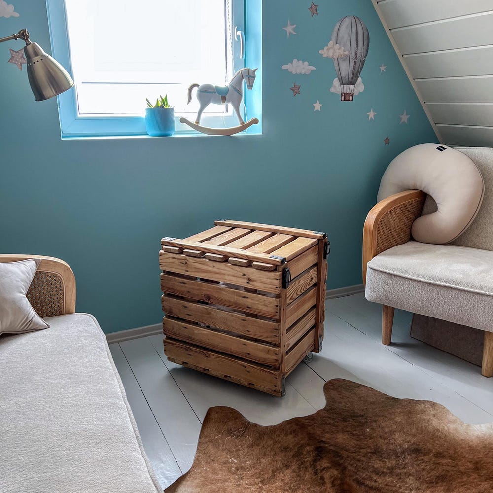 Old square chest box vitage military coffee table rustic country style organic redesign reclaimed solid pine light wood on wheles MFWdesign - Image 3