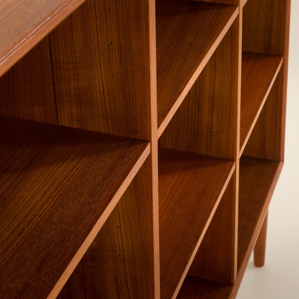 Small Danish teak mid century bookcase attr. to Poul Hundevad, 1960s - Image 6
